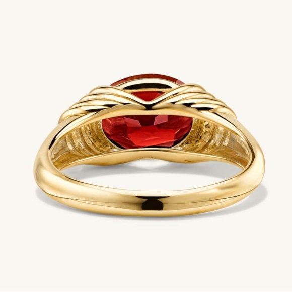 Mejuri Heirloom Ring-Garnet - Picture 5 of 8